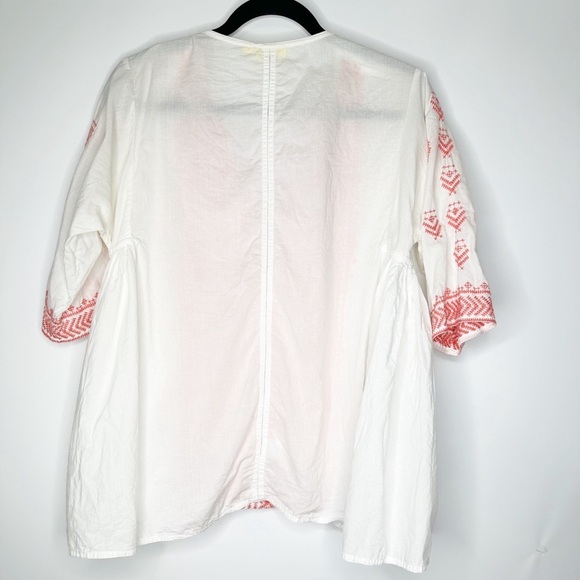 Roller Rabbit Bhopali Mada Smocked Top Size Medium - Picture 5 of 5